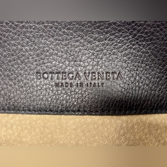 Bottega Veneta Vintage Intrecciato Leather Tote Dark Brown. - Picture 2 of 11